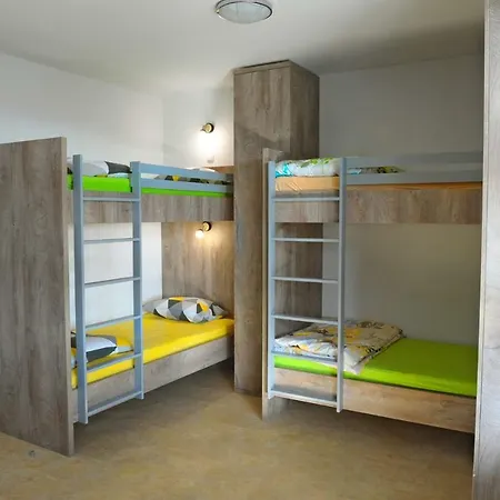 Hostel Ormoz ホテル *