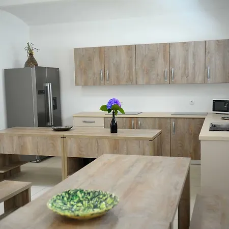 Hostel Ormoz Hotell *