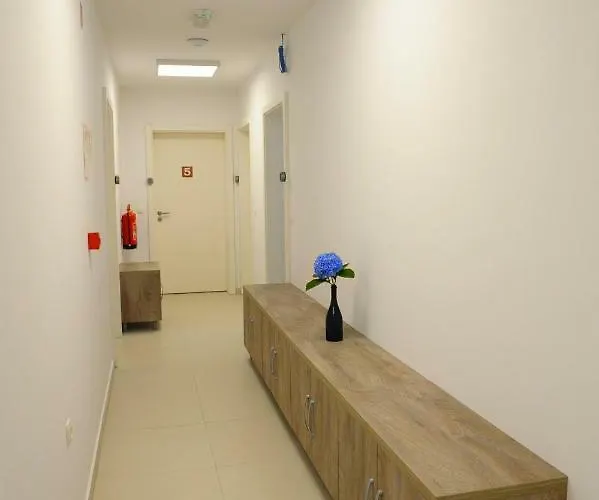 فندق Hostel Ormoz Ormoz