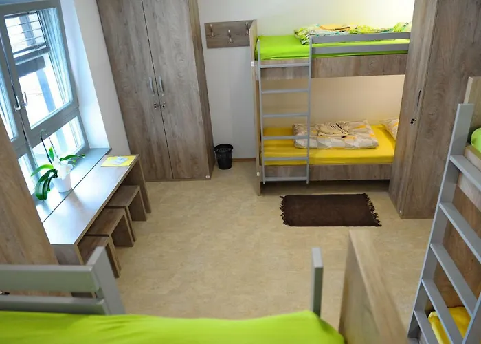 فندق Hostel Ormoz *