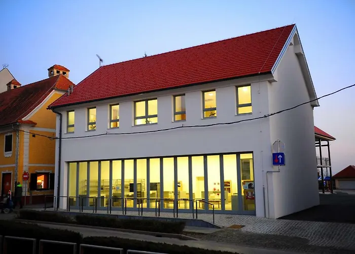 فندق Hostel Ormoz